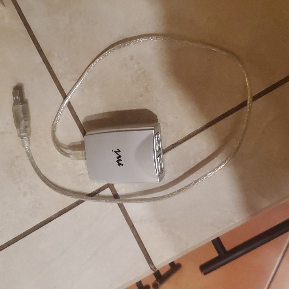 Silver Micro 4 Port USB Hub USB204N